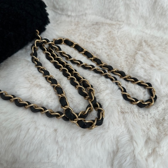 Chanel Tweed Square Mini Classic Flap - Picture 10 of 15